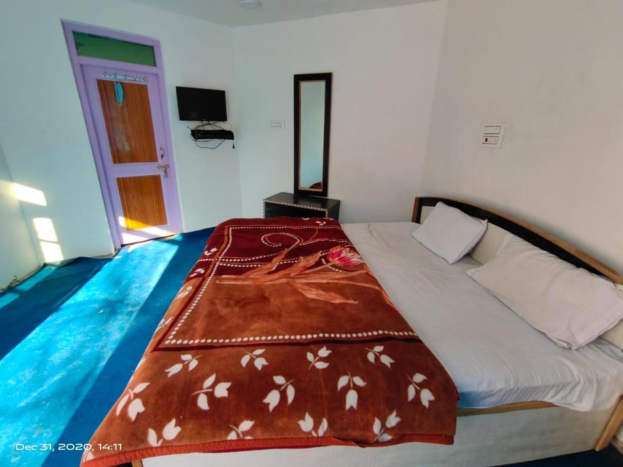 Hotel D Indian Kargil Eksteriør billede